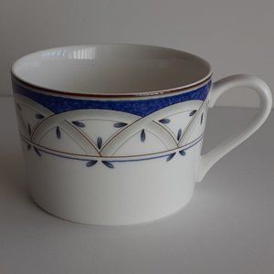 4 - Mikasa Peach Royale Flat Cups White Royal Blue Scallop Brown Vtg China